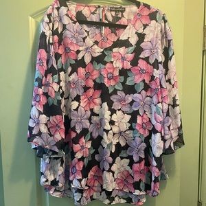 Women blouse size 2XL. Never worn